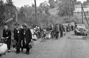 Sudeten Germans leave Czechoslovakia for Germany, 1946