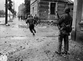 Street fighting, Cherbourg, June 1944