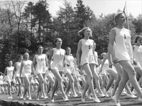 League of German Girls in gymnastics demonstration, 1941
