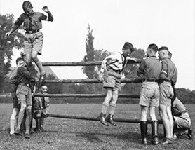 Hitler Youth navigate obstacle course