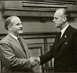 Molotov-Ribbentrop Nonaggression Pact: Molotov, Ribbentrop handshake, August 23, 1939