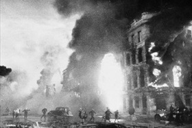 Stalingrad burns in aftermath of Luftwaffe attack, August 1942