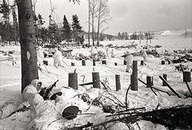 Operation Barbarossa: Camouflaged Soviet soldiers, December 1941