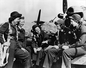 Women Airforce Service Pilots (WASP): WASP pilots relaxing