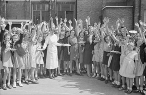 British school girls with U.S. Lend-Lease lunch food